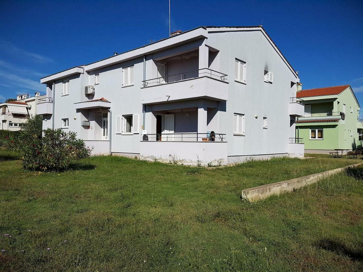 Apartment Vitalia 2+2 Poreč Exteriör bild